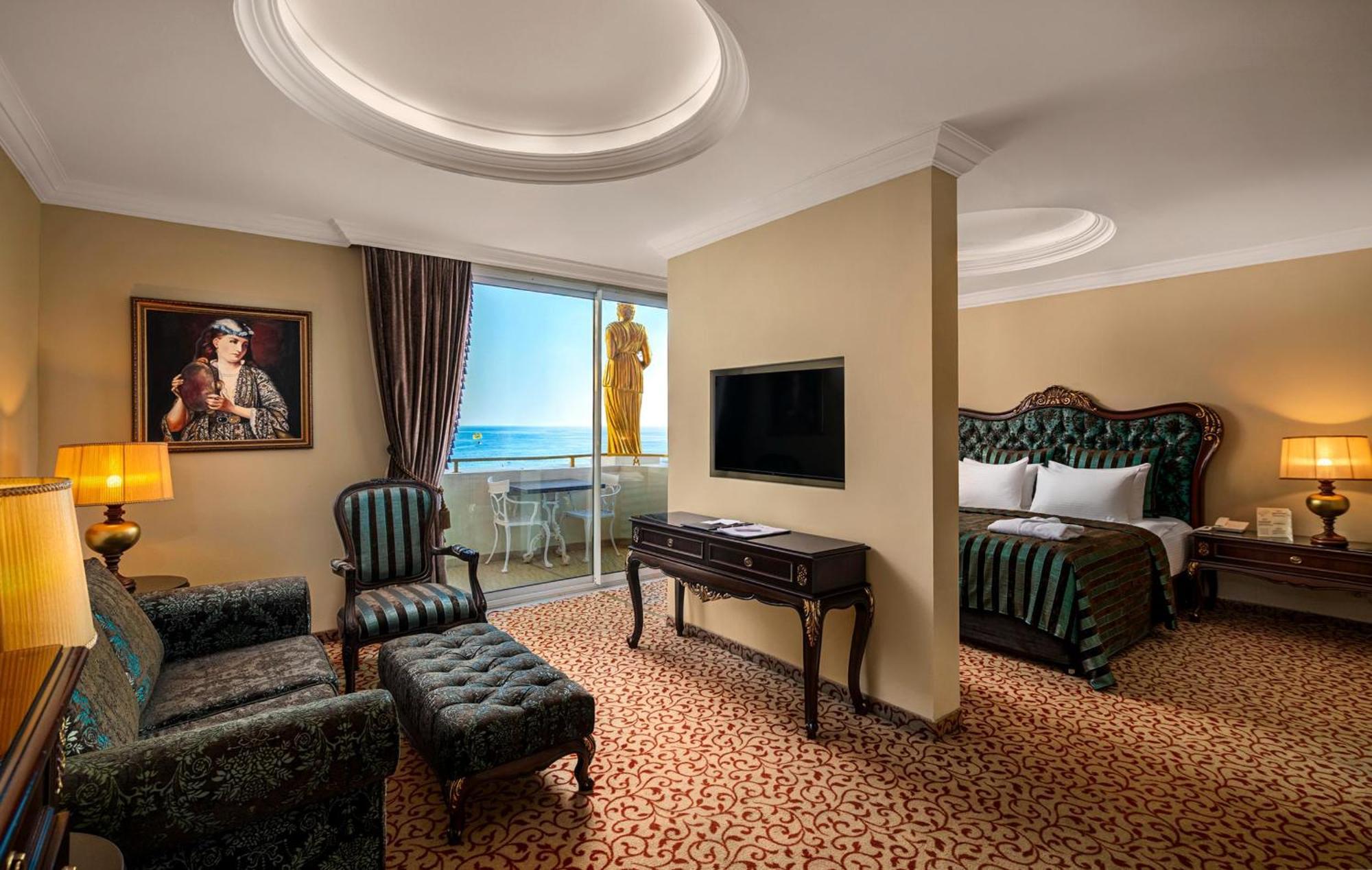 Luxury Suite